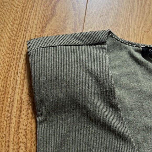 Dynamite v neck shoulder padded bodysuit - Picture 4 of 5